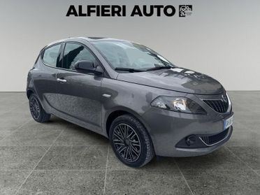 Lancia Ypsilon 1.0 FireFly Hybrid 70cv MT6 Gold