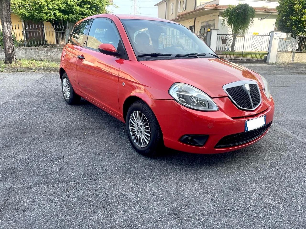 Lancia Ypsilon 1.2 Benzina per Neopatentati