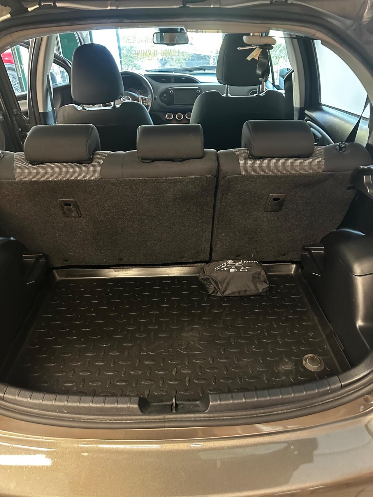 Toyota Yaris 1.0 5 porte