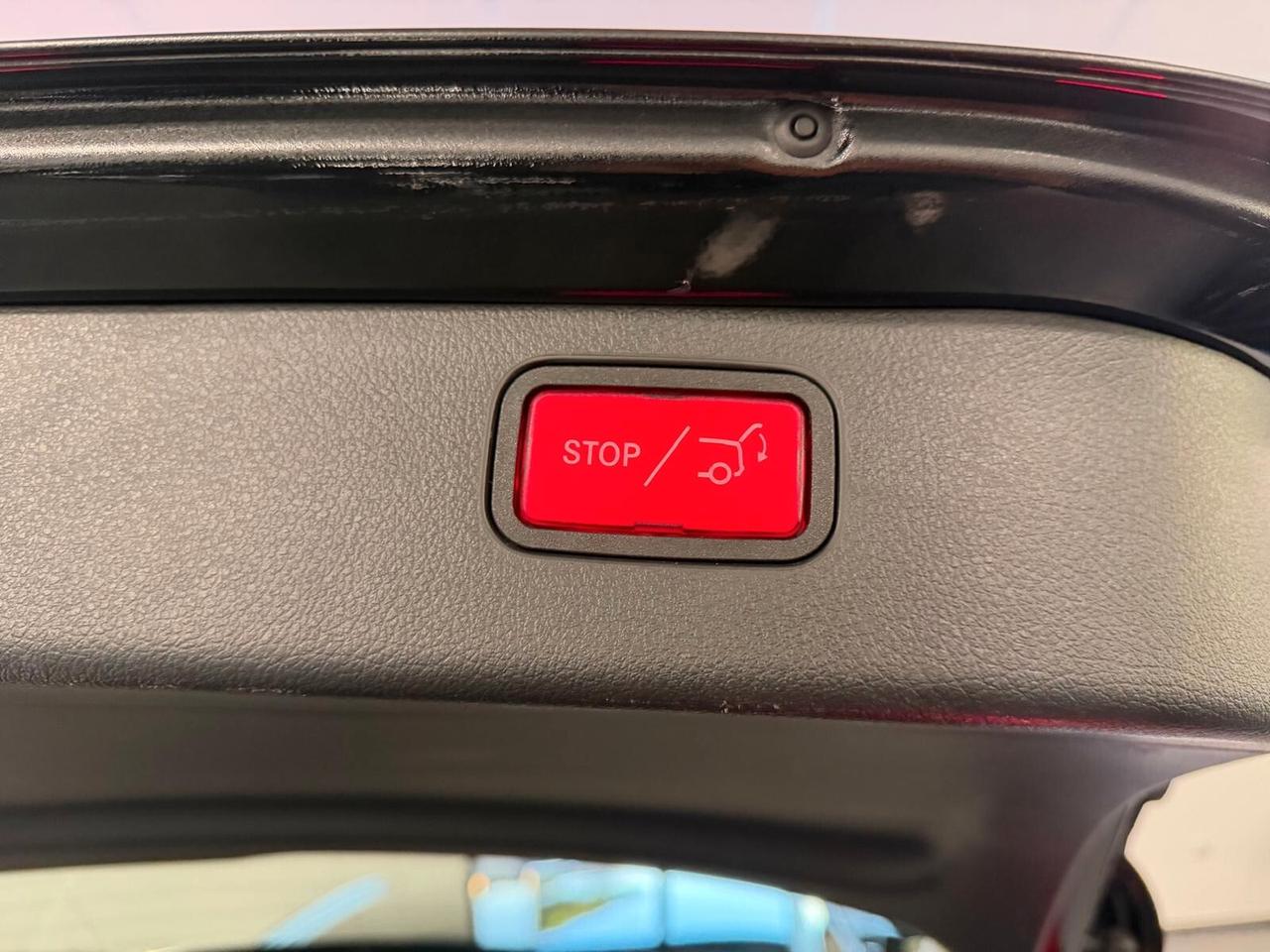 MERCEDES-BENZ CLASSE C300 S.W. PREMIUM AMG 2.0 265CV PELLE NAVI CAM ANNO 2022