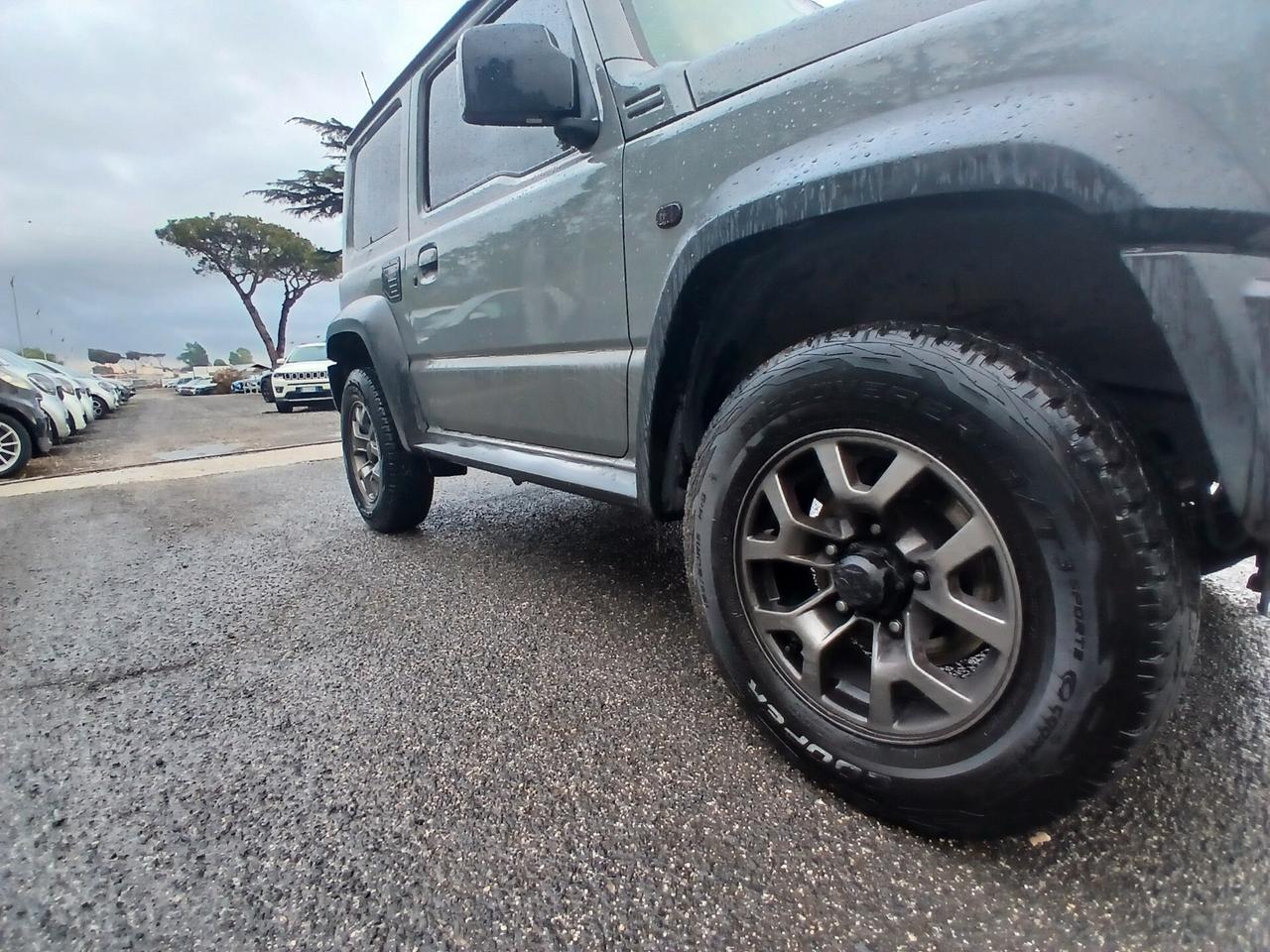 Suzuki Jimny 1.5 5MT Top