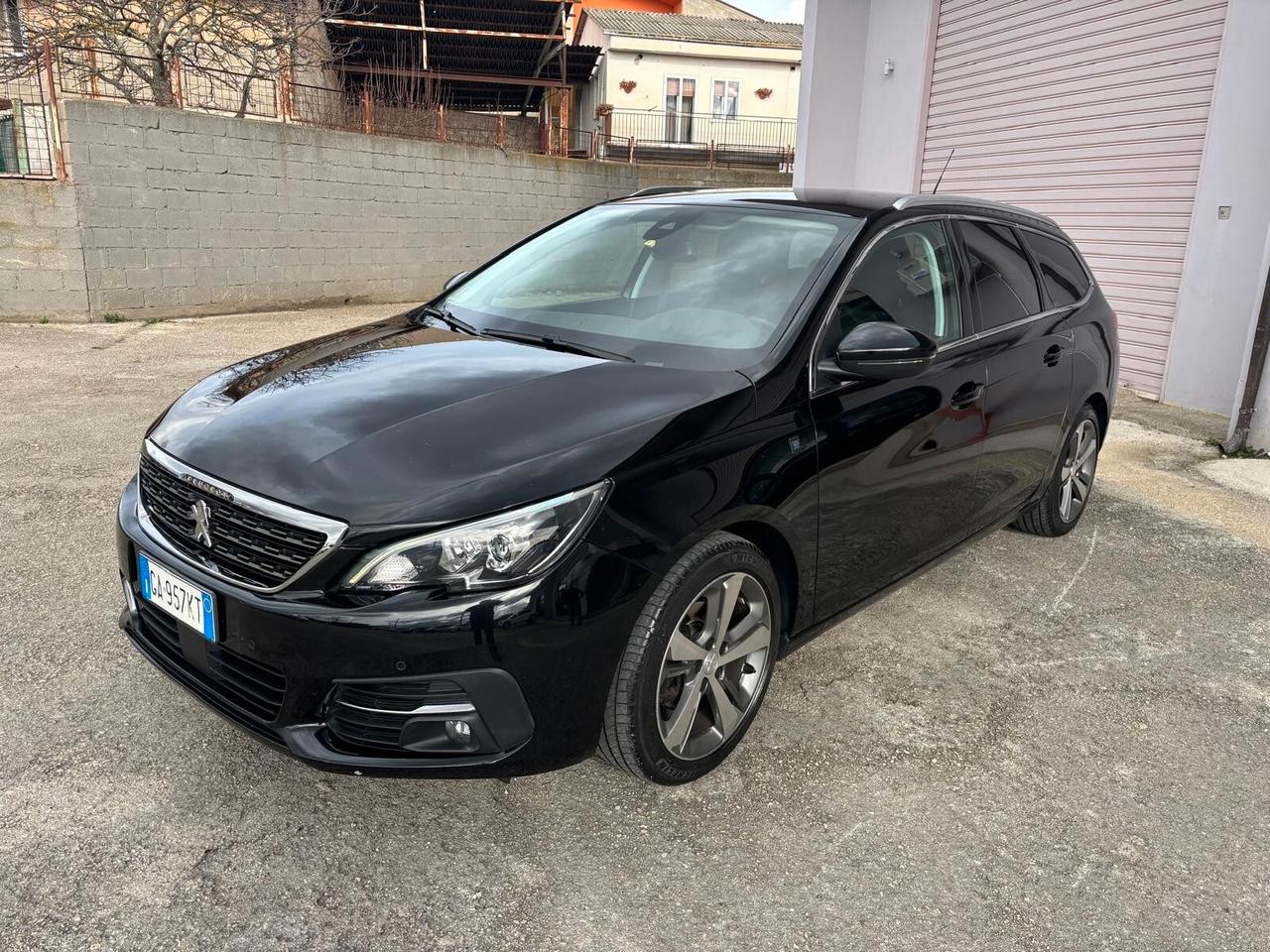 Peugeot 308 BlueHDi 130 S&S EAT8 SW Tech Edition 02/2020