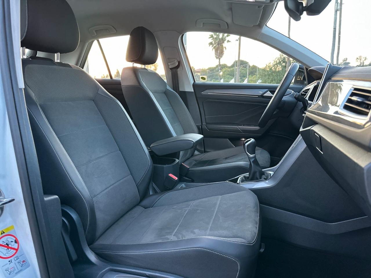 Volkswagen T-Roc 1.0 TSI R-Line PARI AL NUOVO