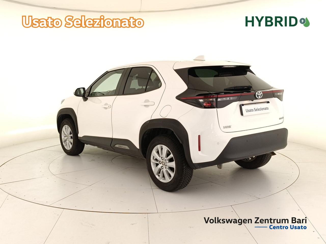 Toyota Yaris cross 1.5h business fwd 116cv e-cvt