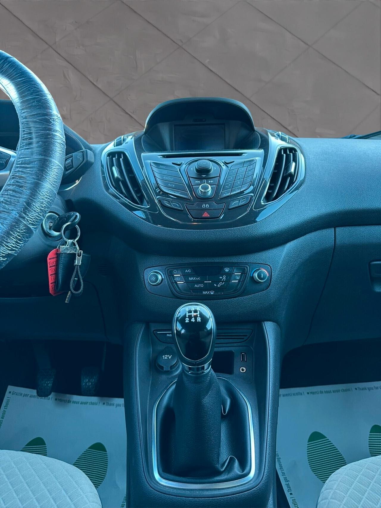 Ford Tourneo Courier 1.5 TDCI 75 CV Titanium