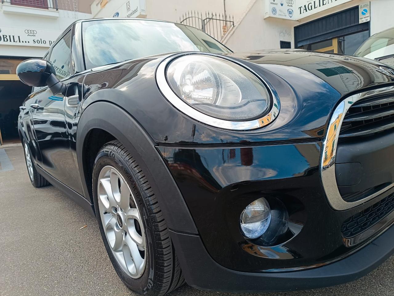 Mini Cooper D 1.5 Business XL 5 Porte