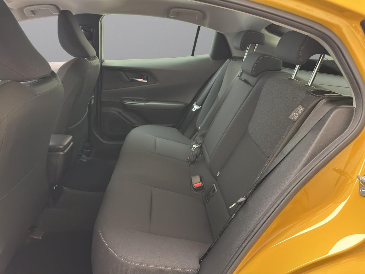Toyota Prius 2.0 phev Lounge