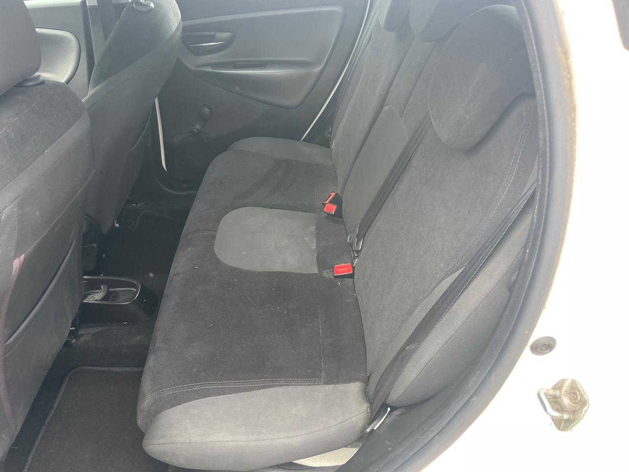 Lancia Ypsilon 1.2 69 CV 5 porte S&S Platinum