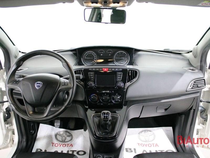 Lancia Ypsilon 1.3 MJT 16V 95 CV 5 porte S&S Silver