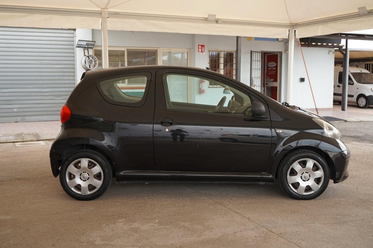 Toyota Aygo 1.0 68 Cv 3p Sol