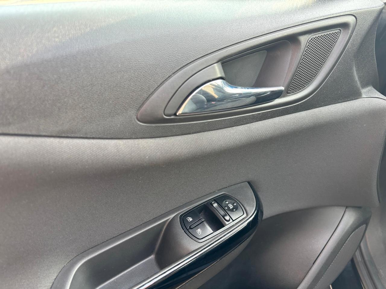 Opel Corsa 1.4 GPL Neopatentati