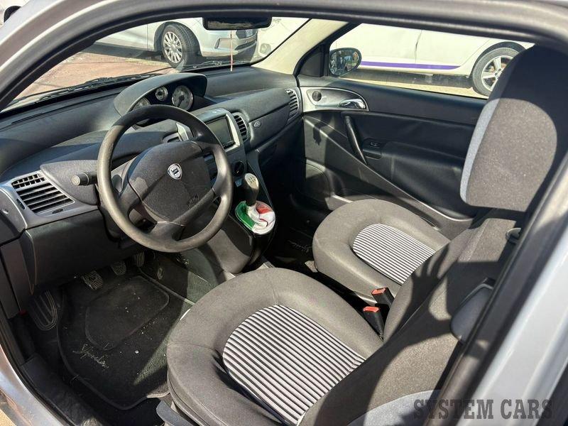 Lancia Ypsilon YPSILON 1.3 MJT 75 CV - AUTO PER COMMERCIANTI NON RICONDIZIONATA