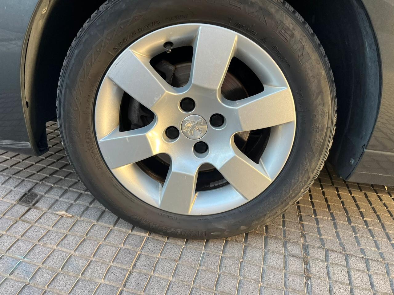 Peugeot 5008 1.6 HDi 115CV Business 7 Posti