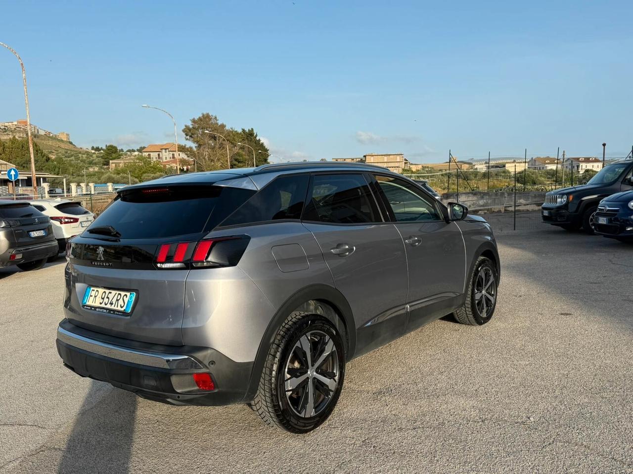 Peugeot 3008 BlueHDi 130 S&S EAT8 Allure
