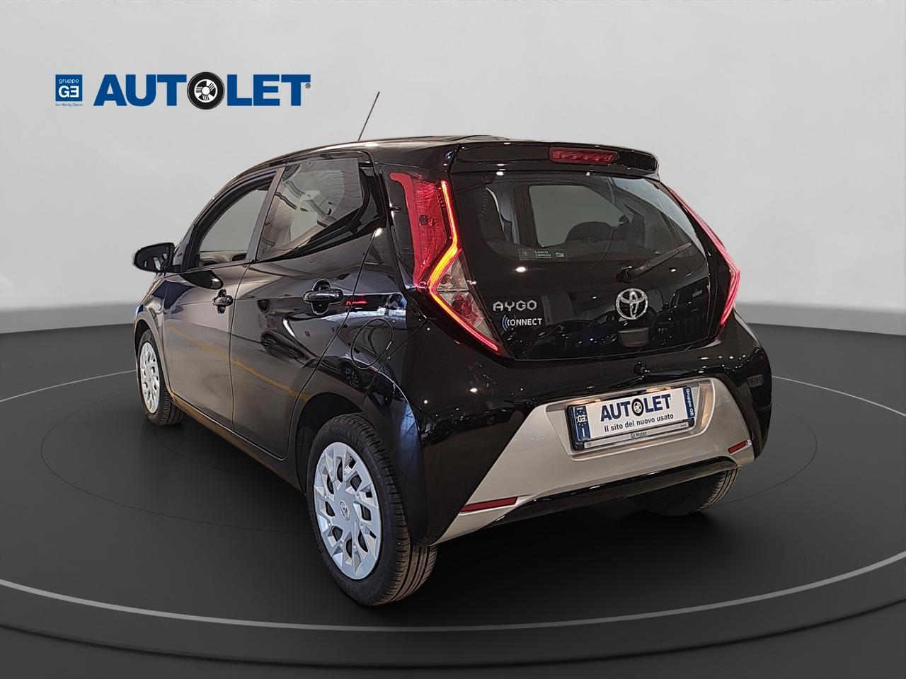 Toyota Aygo Connect 1.0 VVT-i 72 CV 5 porte x-play MMT