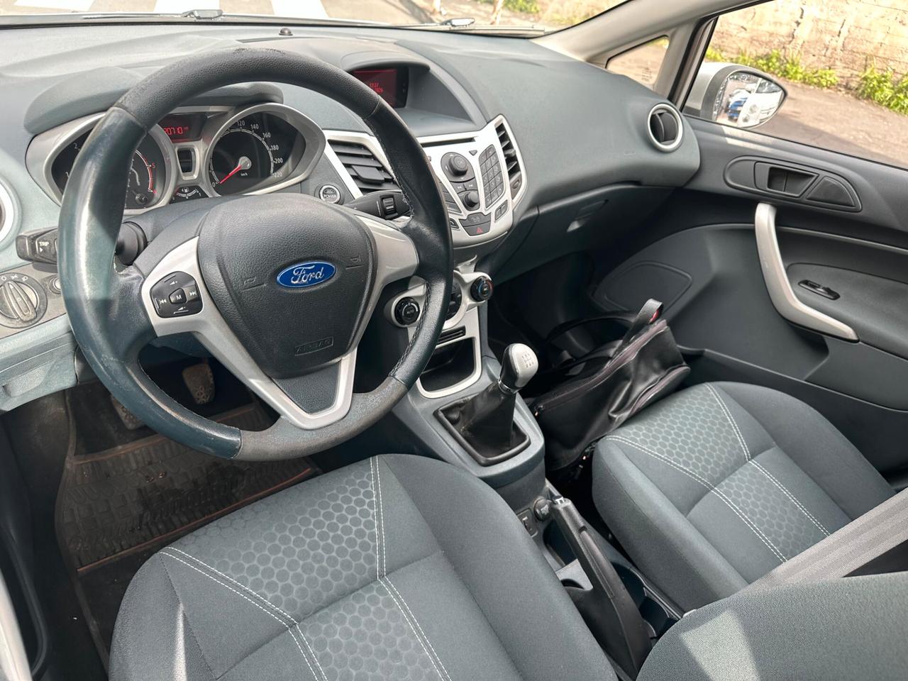 Ford Fiesta 1.4 TDCi 5p. Titanium