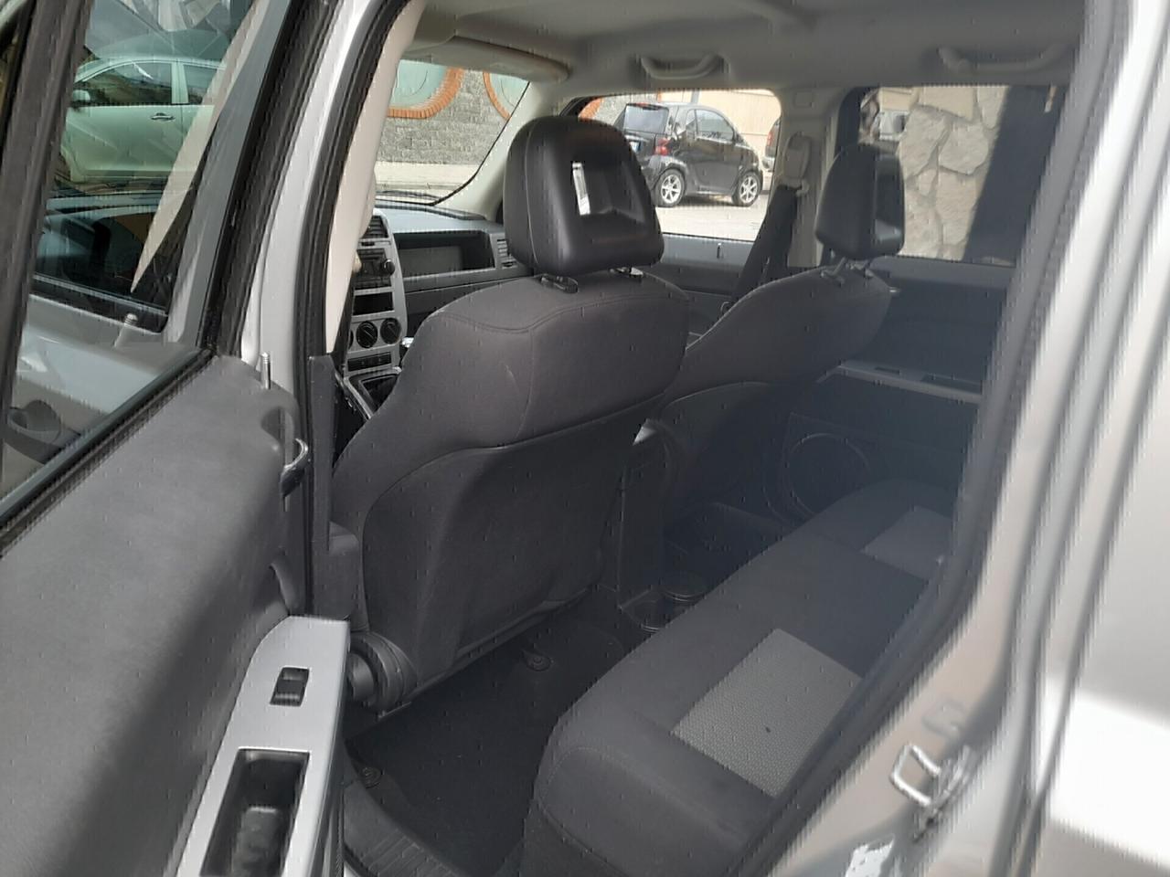 JEEP PATRIOT CON GANCIO TRAINO