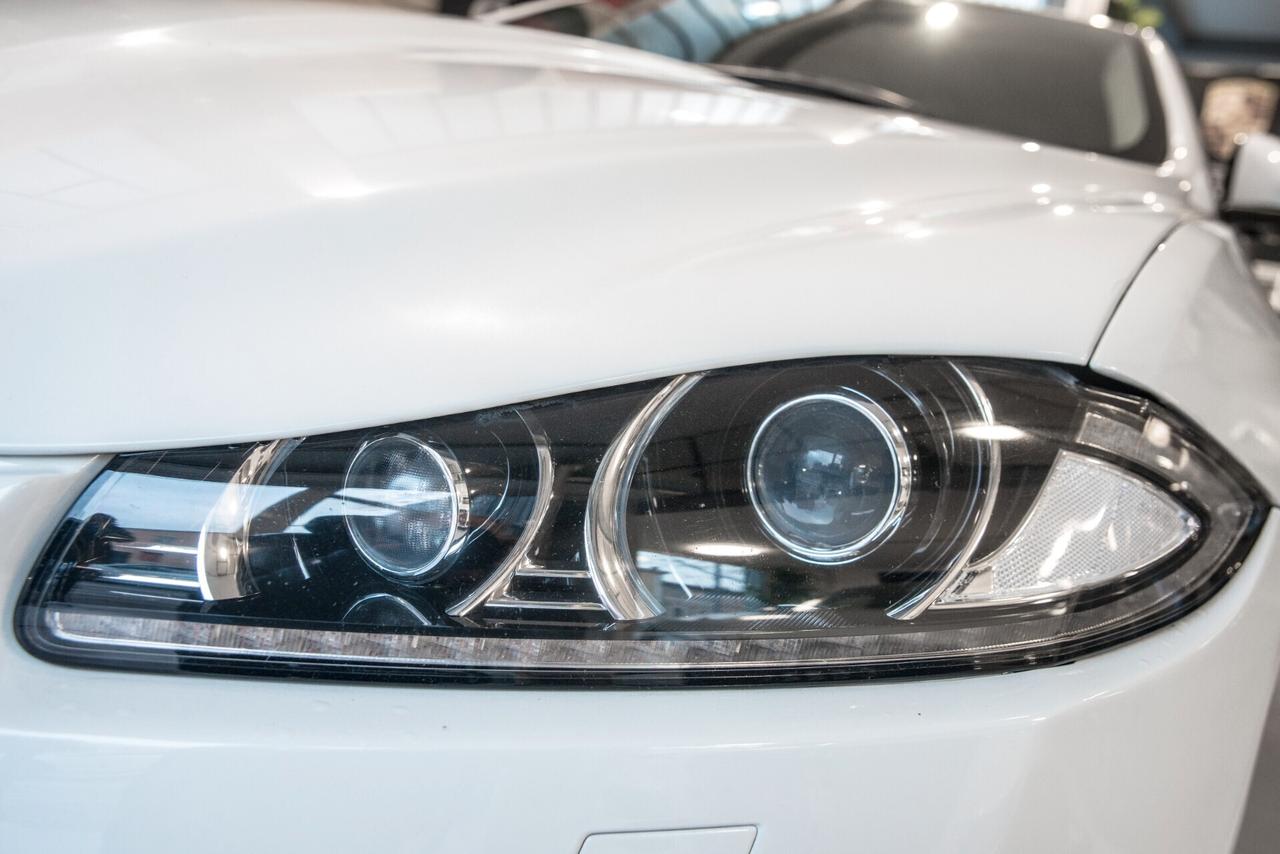 JAGUAR XF 2,2 D LUXURY 190CV PELLE TOTALE NAVIGATORE CERCHI CAMBIO AUTOMATICO