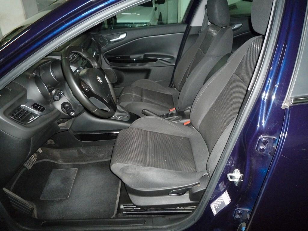 Alfa Romeo Giulietta 1.4 Turbo MultiAir TCT Distinctive