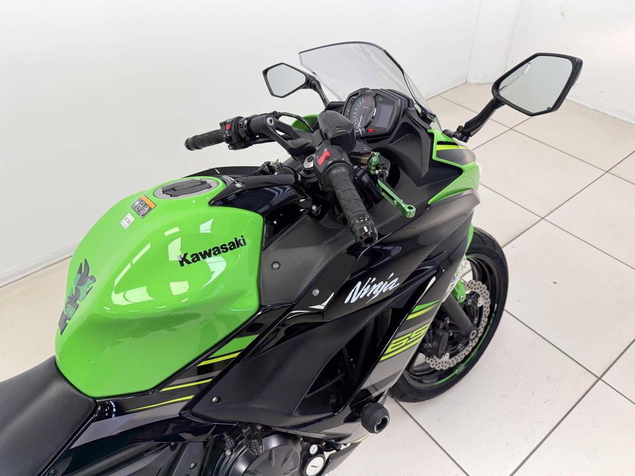 KAWASAKI Ninja 650