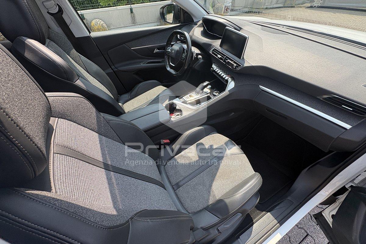 PEUGEOT 3008 BlueHDi 130 S&S EAT8 Allure