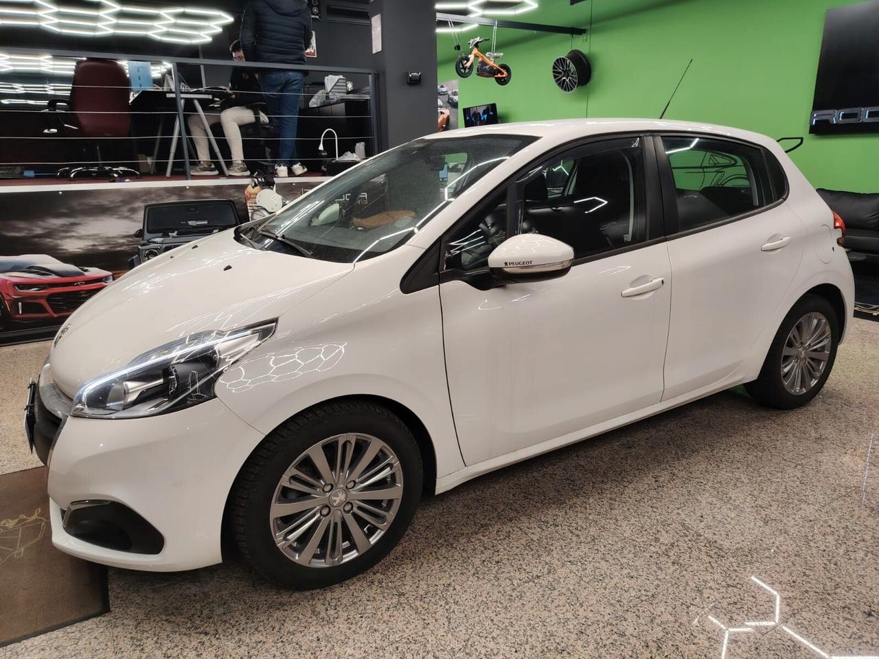 Peugeot 208 PureTech 82 5p. GPL