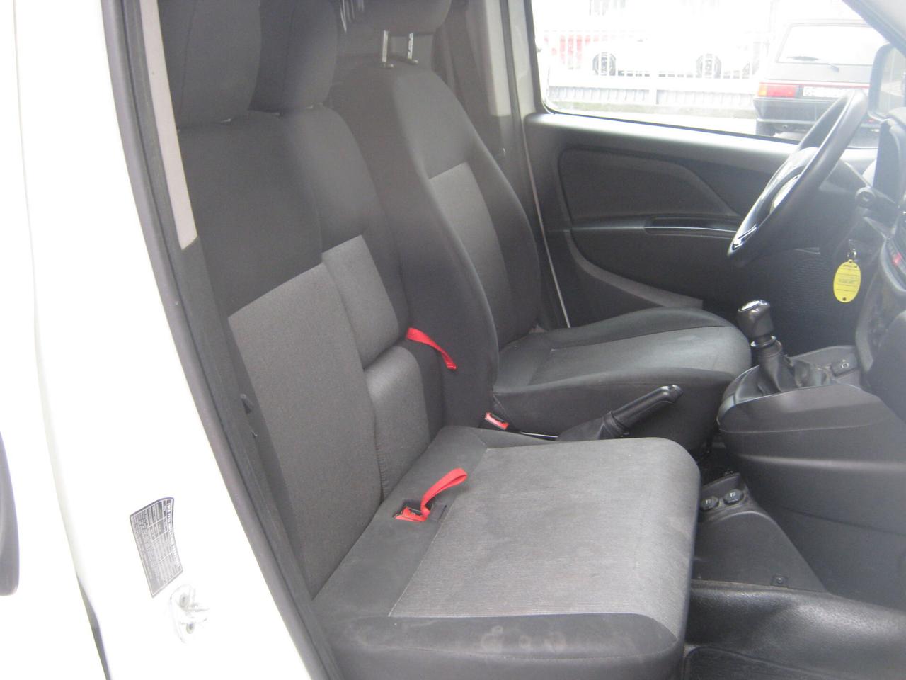 FIAT DOBLO' 1.6 105 CV 3 POSTI