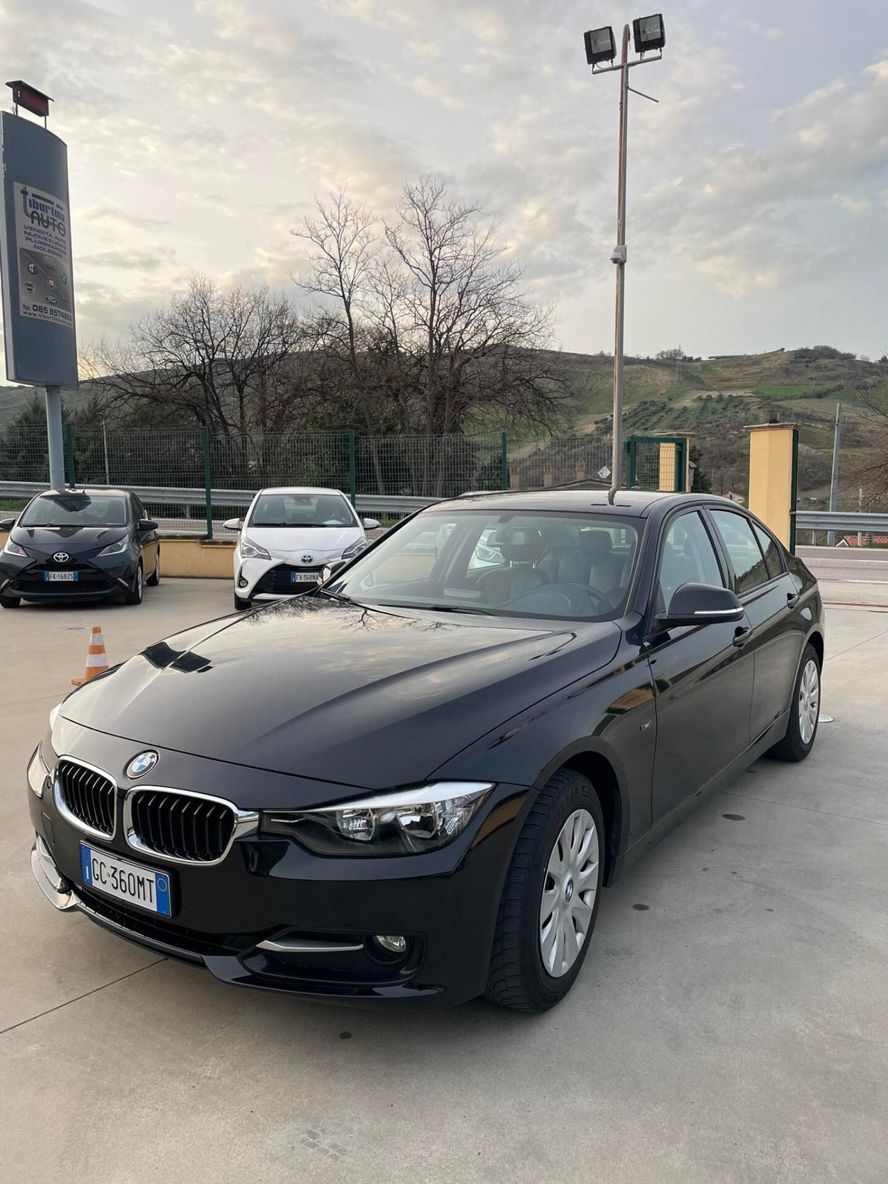 Bmw 318 BMW 318d 2.0 Sport 136cv