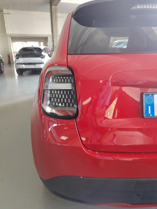 FIAT 600 Hybrid 110 CV DCT MHEV La Prima