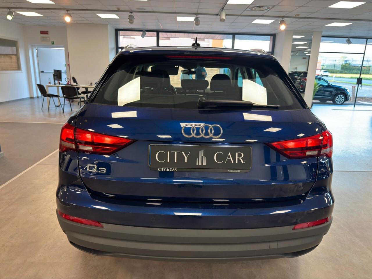 Audi Q3 35 TDI S tronic Business