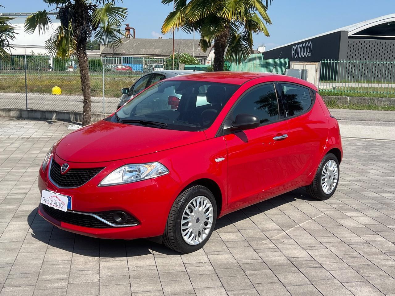 Lancia Ypsilon 1.2 69 CV Silver km 9.800!!!