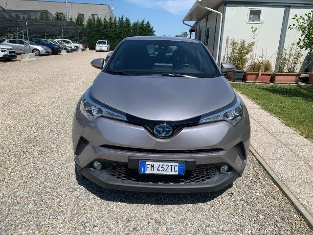 TOYOTA C-HR 1.8 Hybrid E-CVT Business