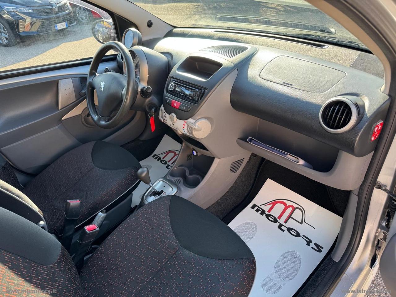 PEUGEOT 107 SWEET YEARS AUTOMATICA 1.0 68CV 5P.