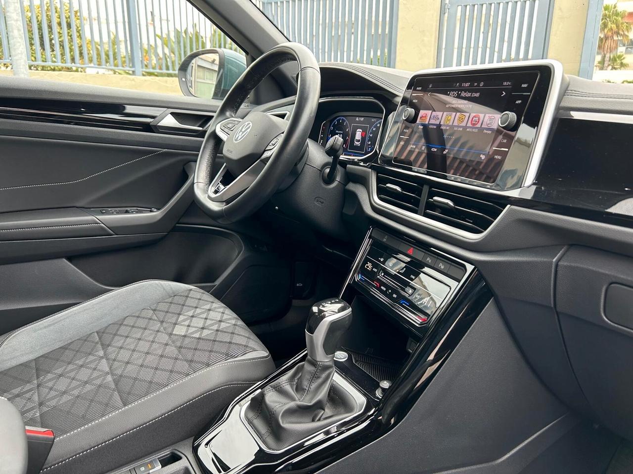 Volkswagen T-Roc 1.5 TSI ACT DSG R-Line