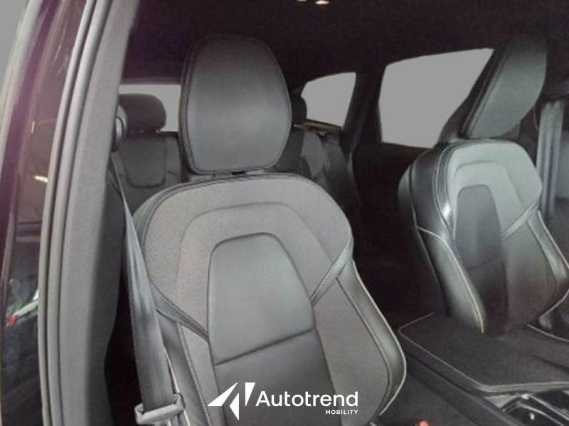 Volvo XC60 B4 197+14 CV AWD Mild Hybrid Diesel Automatico Plus Dark N1 Autocarro