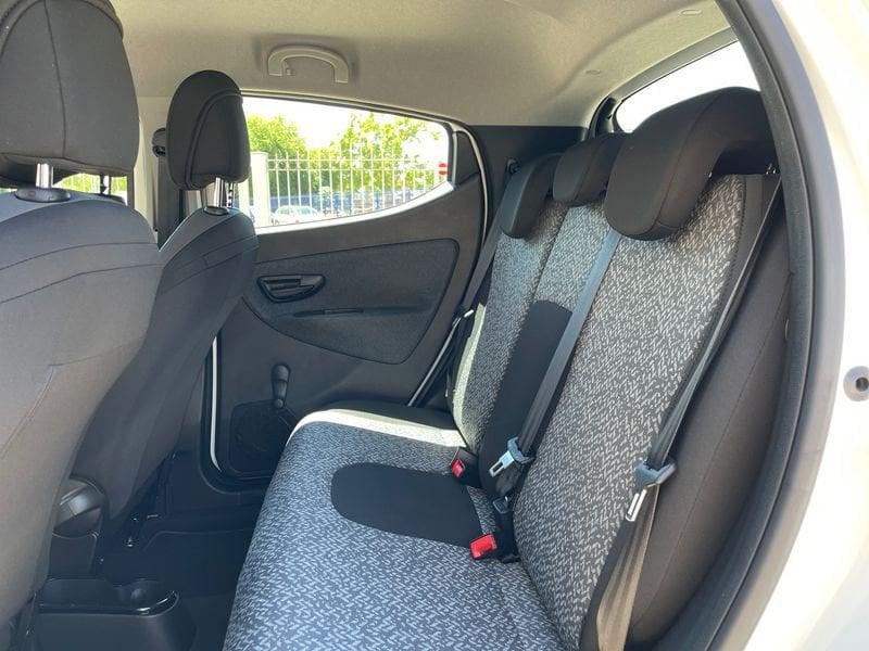 Lancia Ypsilon 1.2 69 CV 5 porte GPL Ecochic Silver
