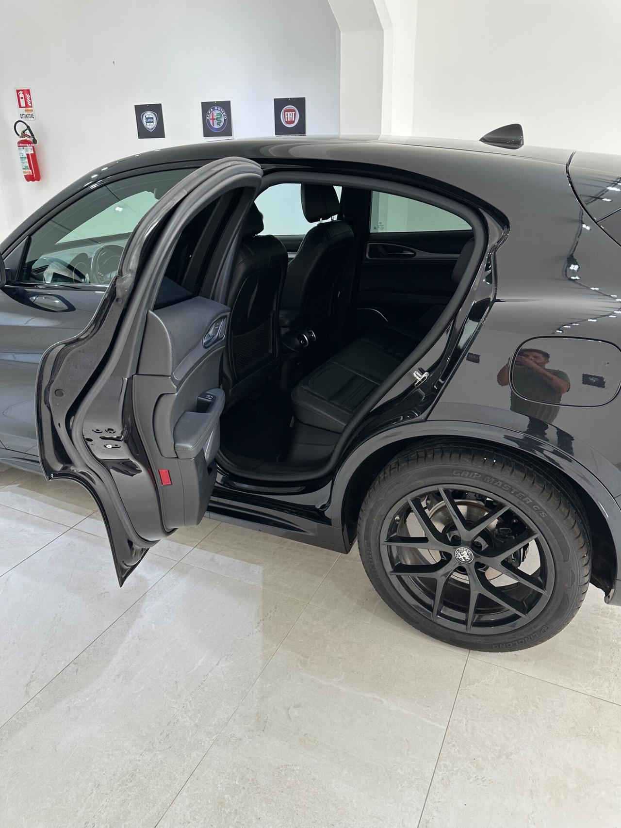 ALFA ROMEO STELVIO VELOCE Q4 NERO VULCANO UNICO PROPRIETARIO