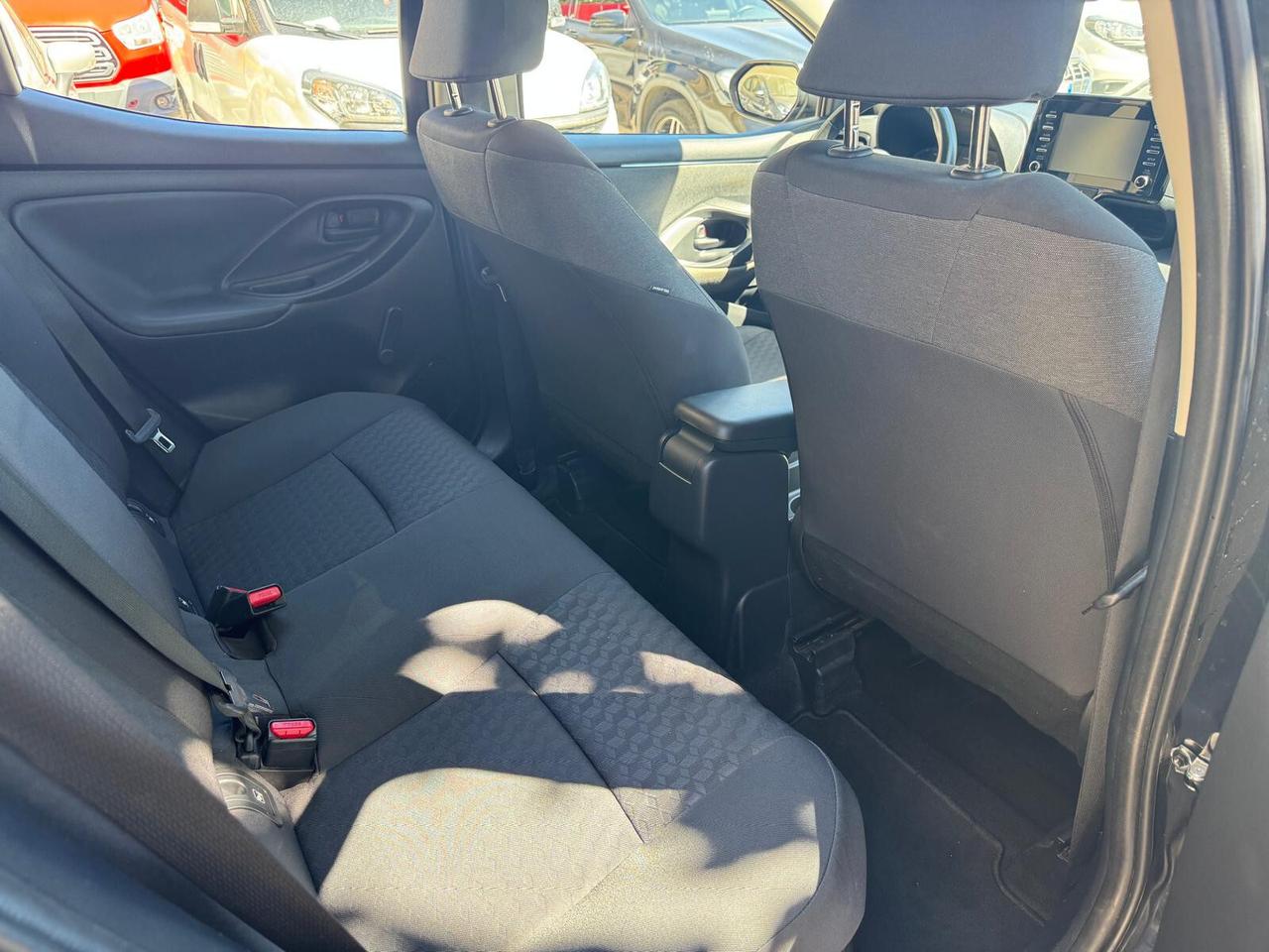 Toyota Yaris 1.5 Hybrid 5 porte Business