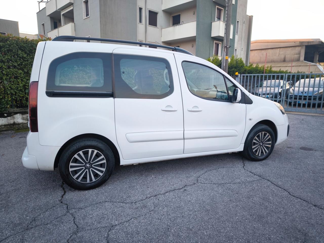 PEUGEOT PARTNER TEPEE 1,6 HDI – OK NEOPATENTATI