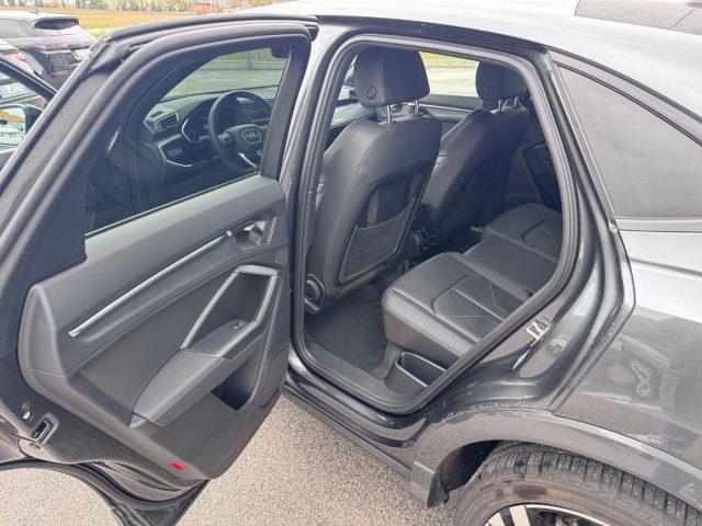 AUDI Q3 SPB 35 TDI Stronic Identity Black S-line SPORTBACK