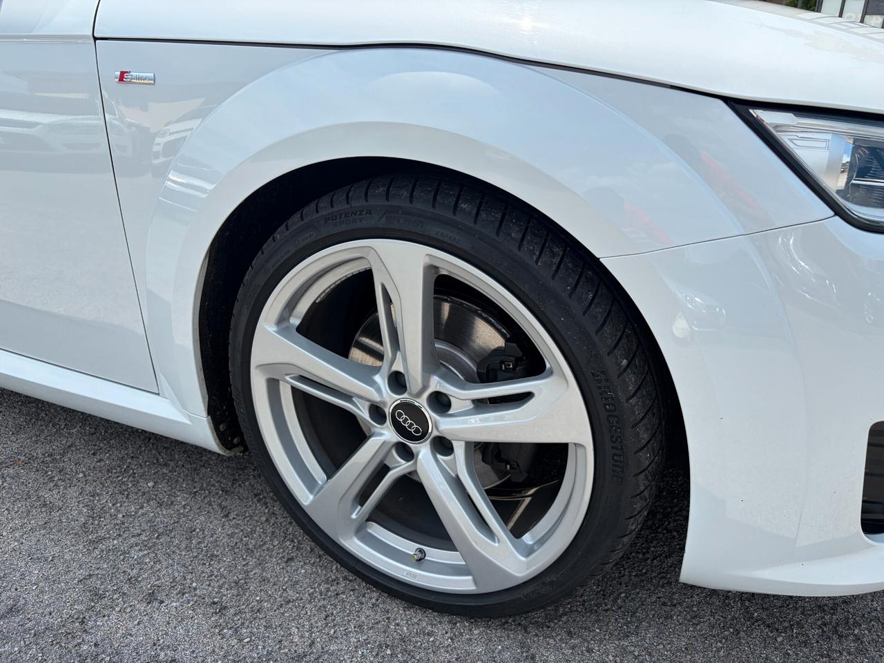 Audi TT Coupé 2.0 TDI ultra