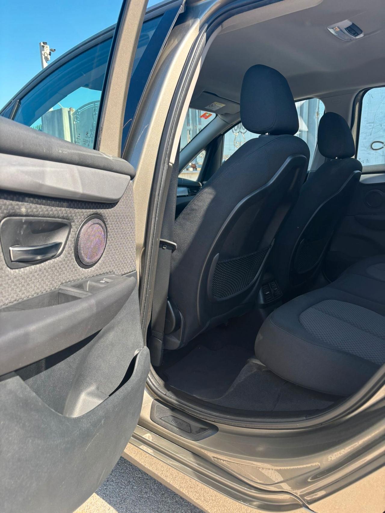 Bmw Serie 2 218d Luxury AUTOMATICO ANNO 2015