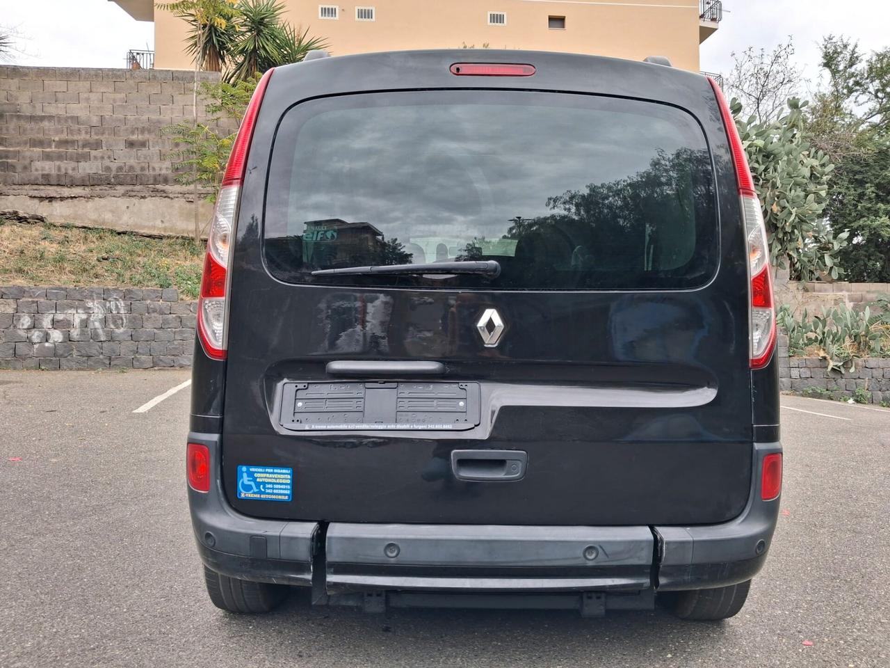 Renault Kangoo Pianale ribassato con rampa disabili in carrozzina