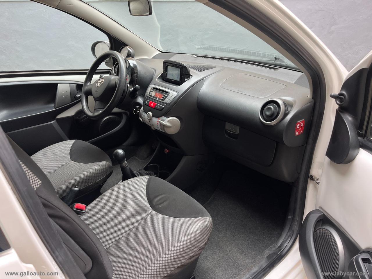 TOYOTA Aygo 1.0 12V VVT-i 5p. Cool Soda Conn.