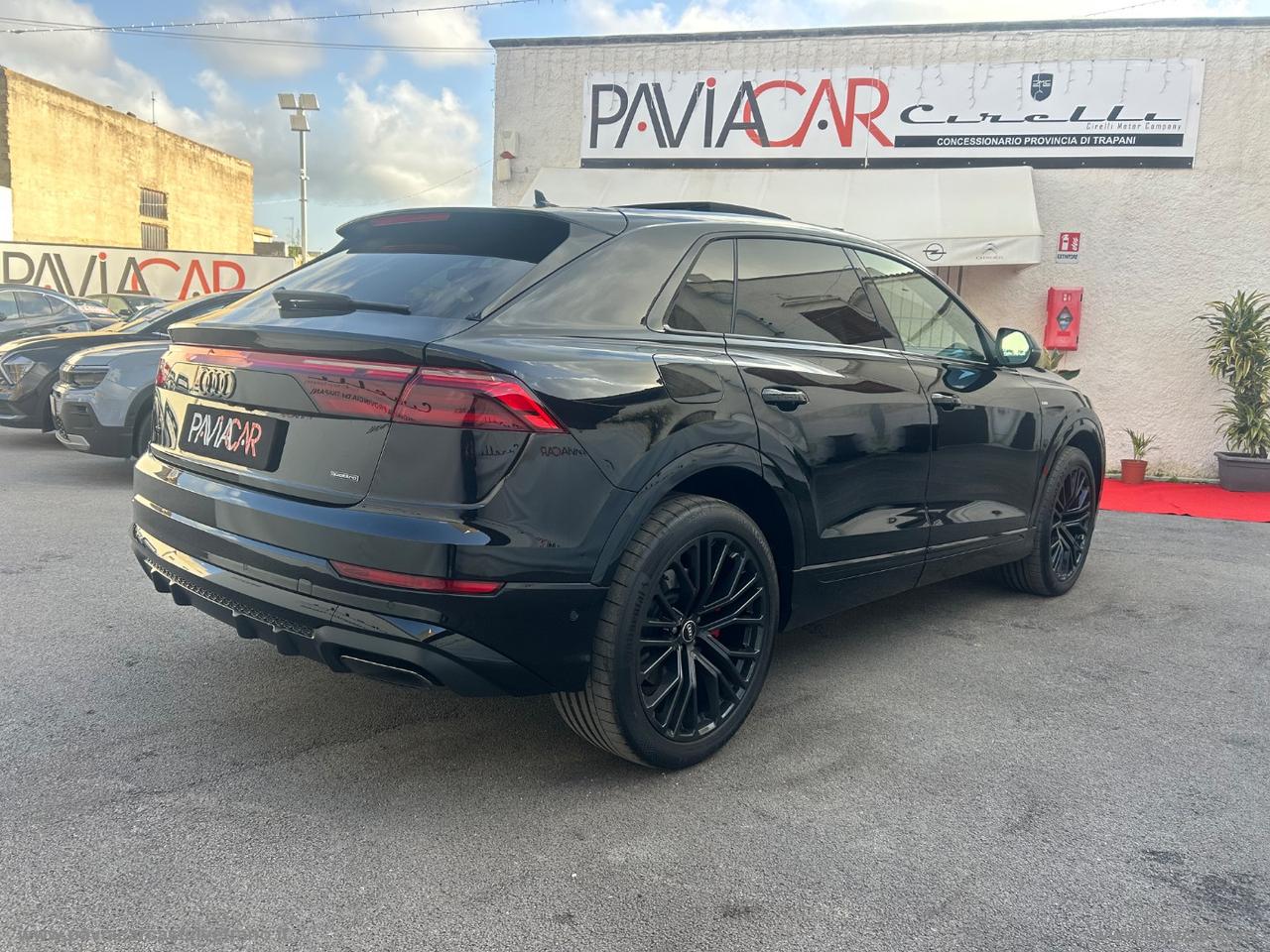 AUDI Q8 50 TDI 286 CV qu.tiptr. S line BLACK EDITION KM/0