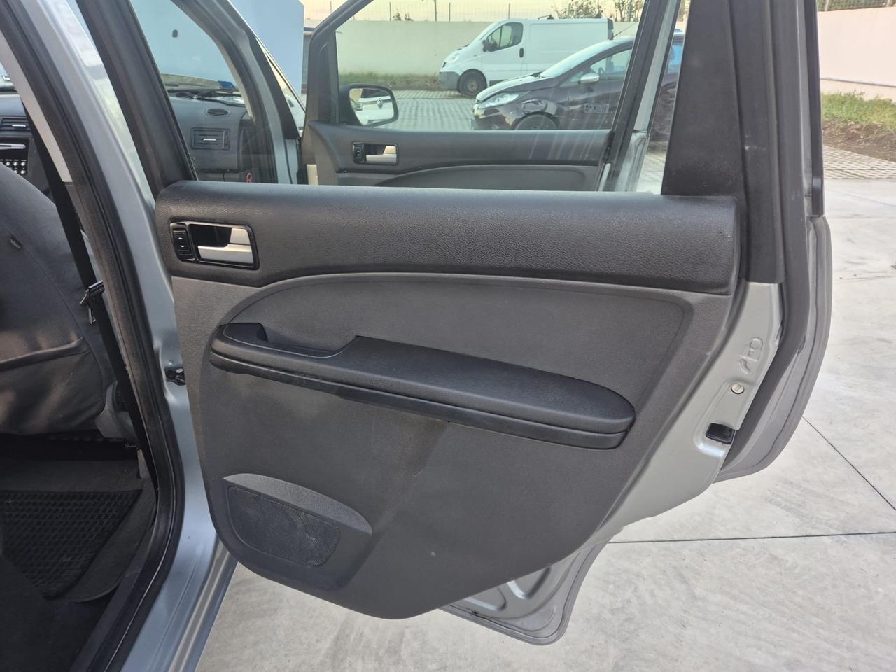 Ford Focus C-Max 1.6 TDCi (110CV)