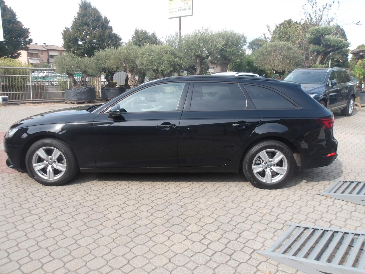 Audi A4 Avant 35 TDI S tronic Business Sport