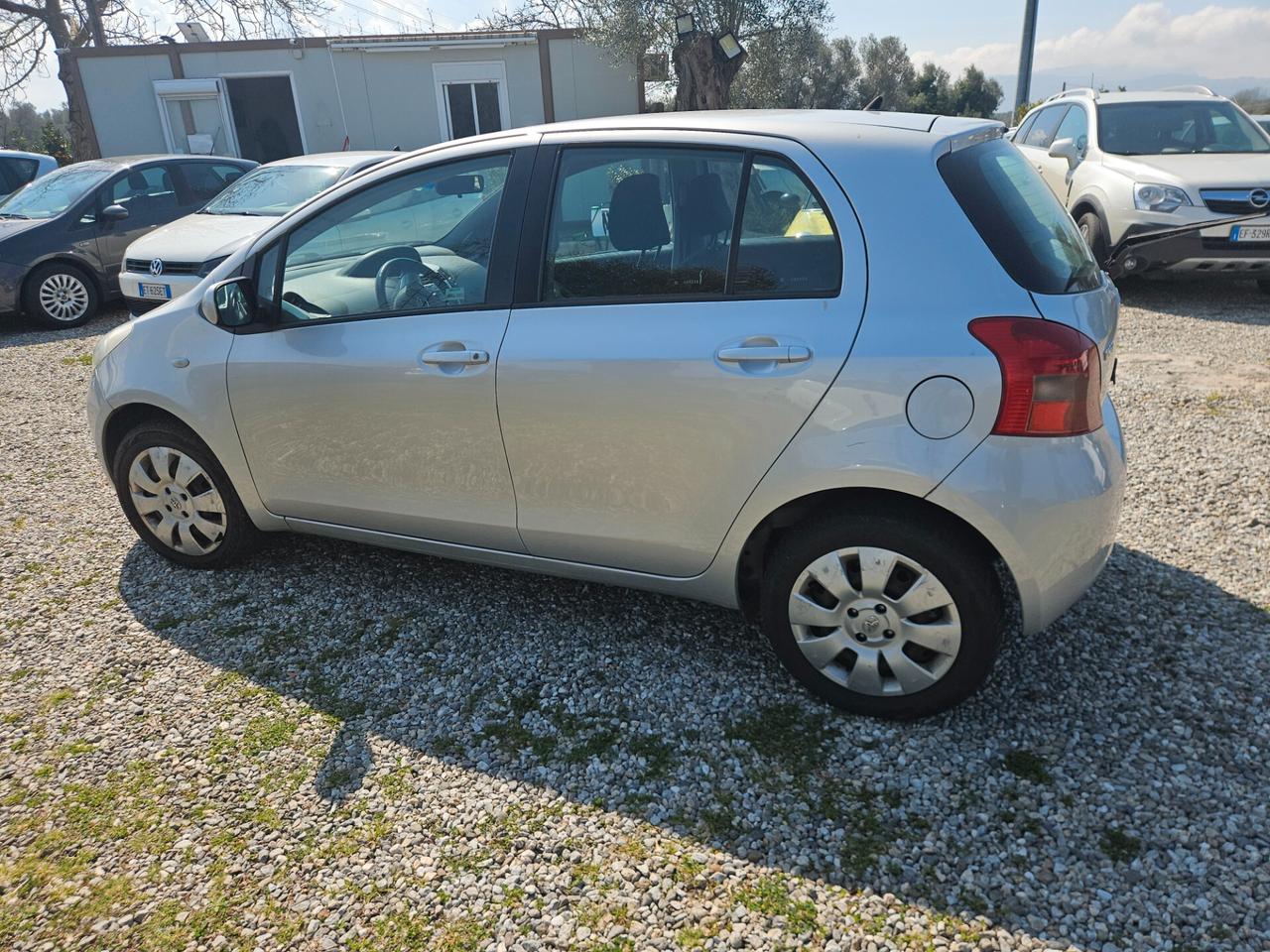 Toyota Yaris 1.0 5 porte Sol