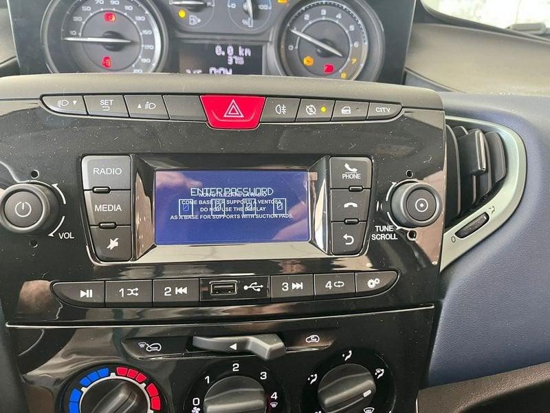 Lancia Ypsilon 1.0 FireFly 5 porte S&S Hybrid Oro
