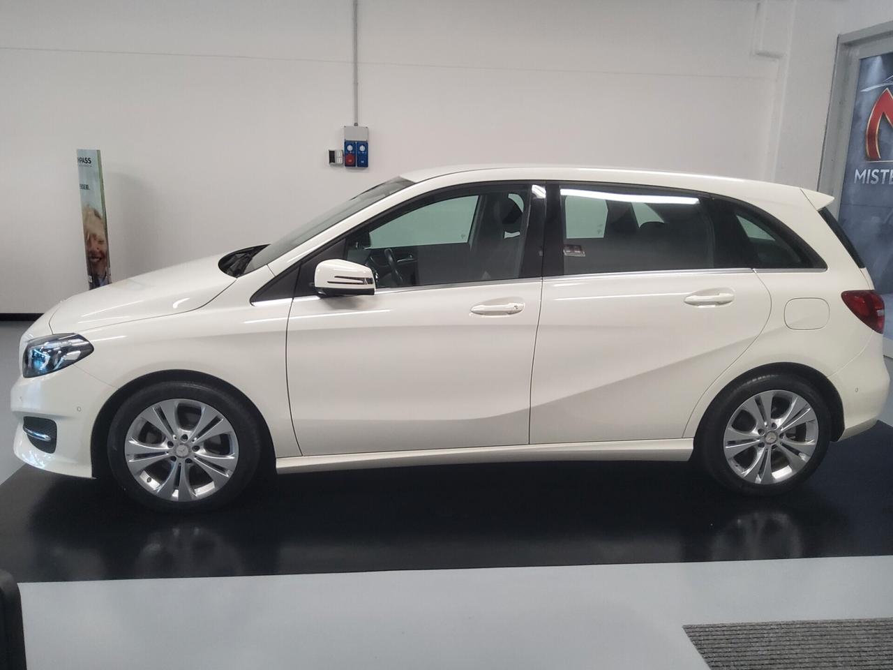 Mercedes-benz B 180 Premium